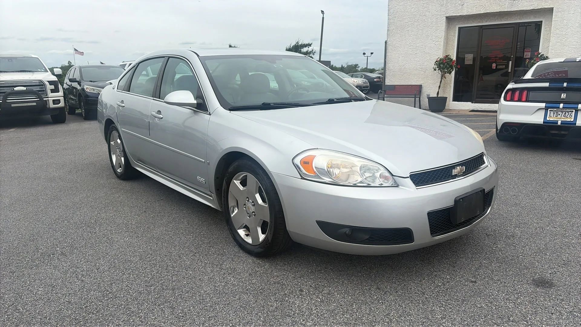 Used 2009 Chevrolet Impala SS w/ Convenience Package FWD image 20