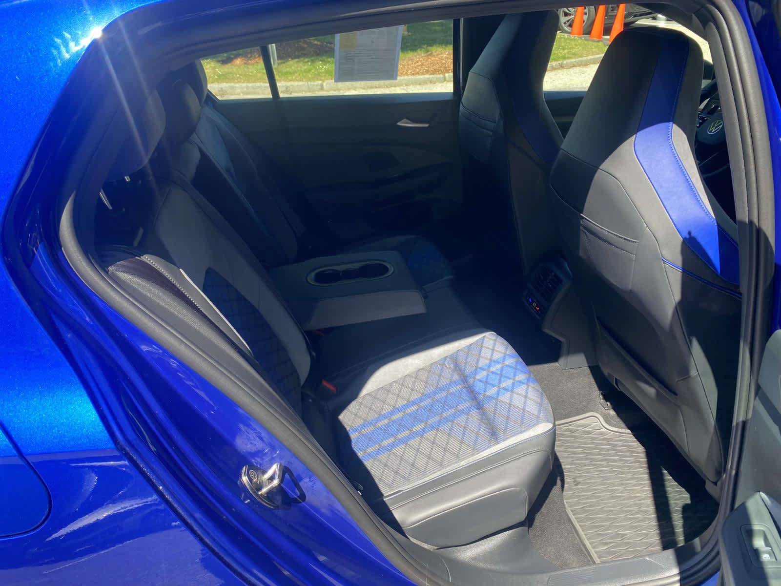 Certified 2025 Volkswagen Golf w/ Euro Style Package AWD/4WD image 24