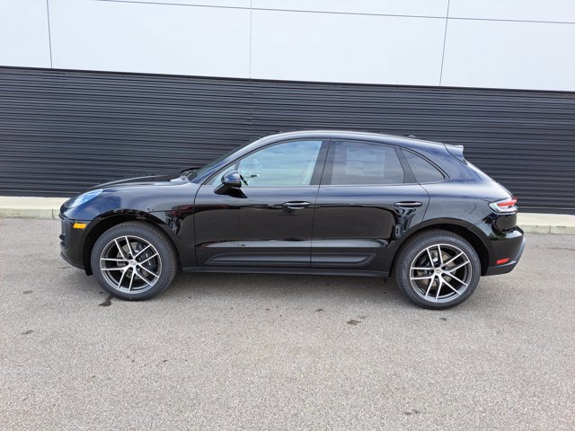New 2026 Porsche Macan image 2