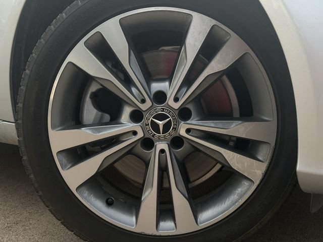 Used 2018 Mercedes-Benz C 300 4MATIC Sedan image 9
