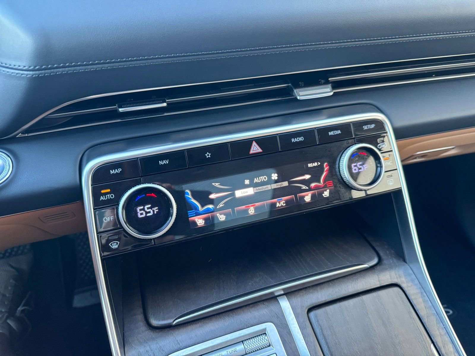 Used 2023 Genesis GV80 3.5T w/ Prestige Package image 29