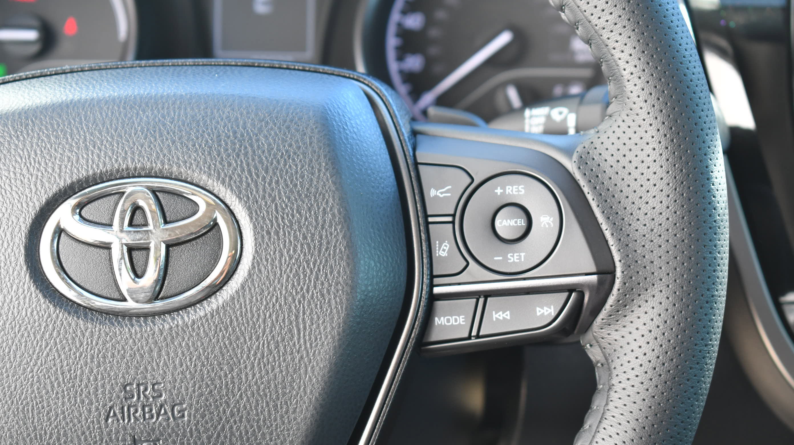 Used 2022 Toyota Camry SE FWD image 19
