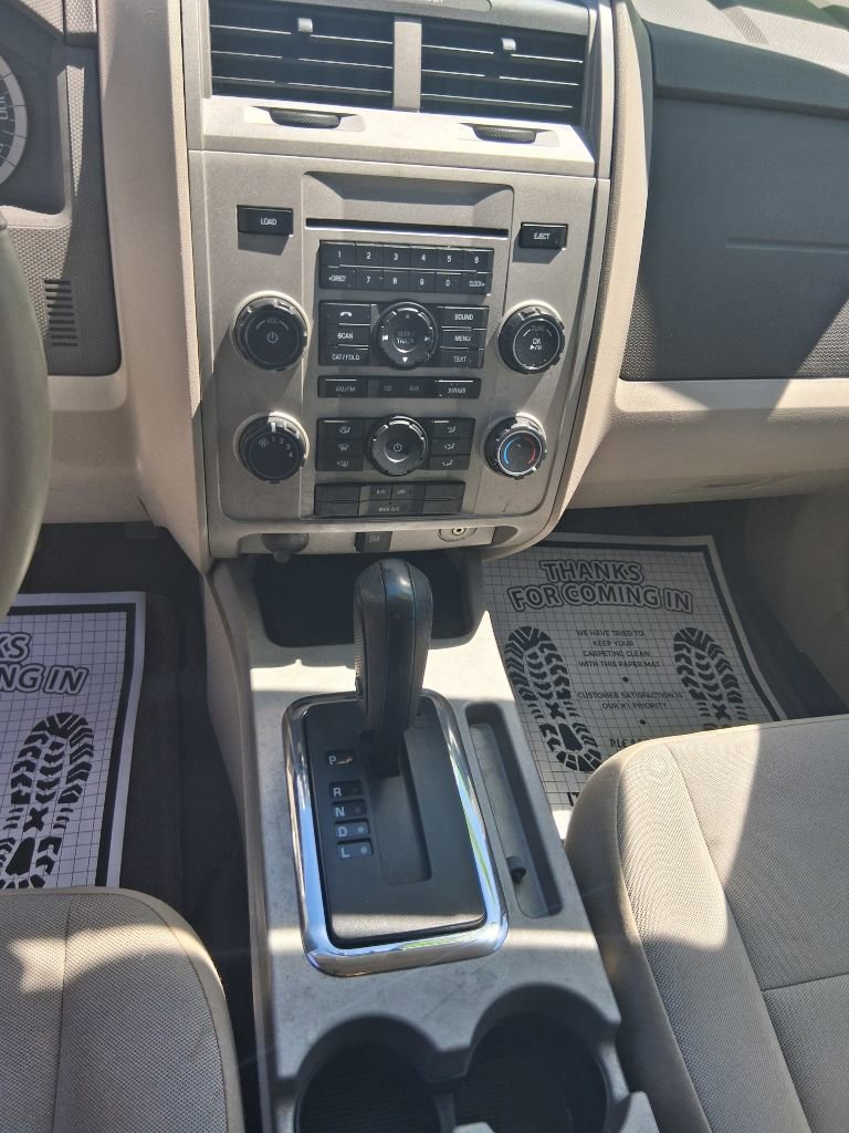Used 2011 Ford Escape XLT AWD/4WD image 10