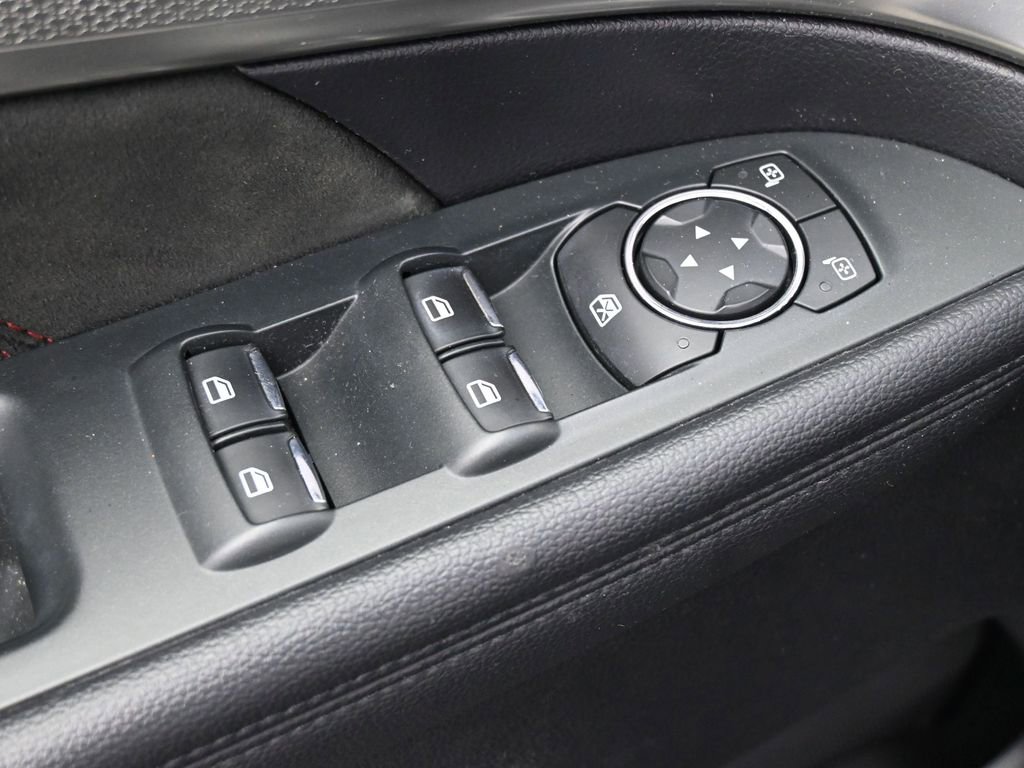 Used 2018 Ford Explorer XLT w/ Equipment Group 202A image 3