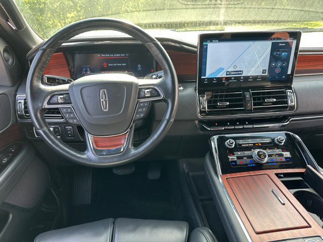 Used 2024 Lincoln Navigator L 4WD image 16