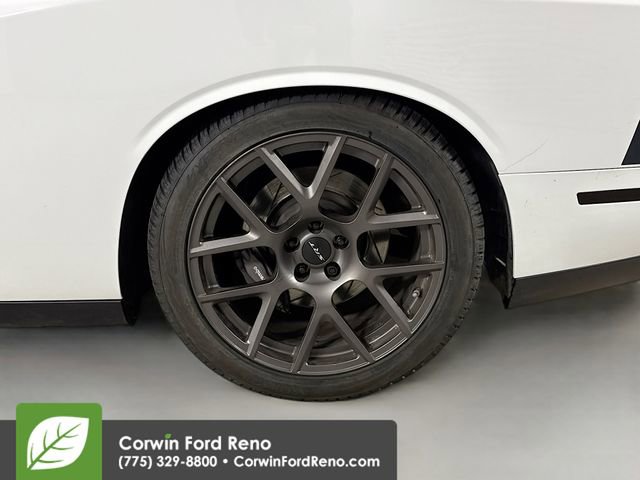 Used 2016 Dodge Challenger R/T Scat Pack w/ Leather Interior Group image 32