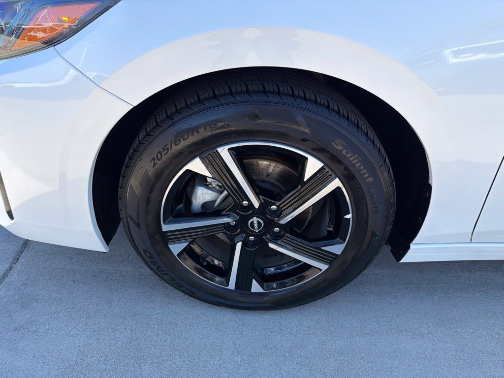 Used 2024 Nissan Sentra SV FWD image 13