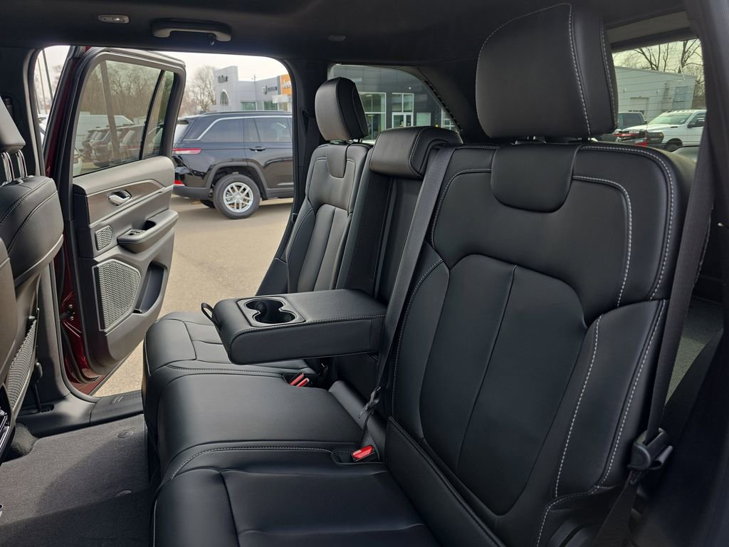New 2026 Jeep Grand Cherokee Limited image 14