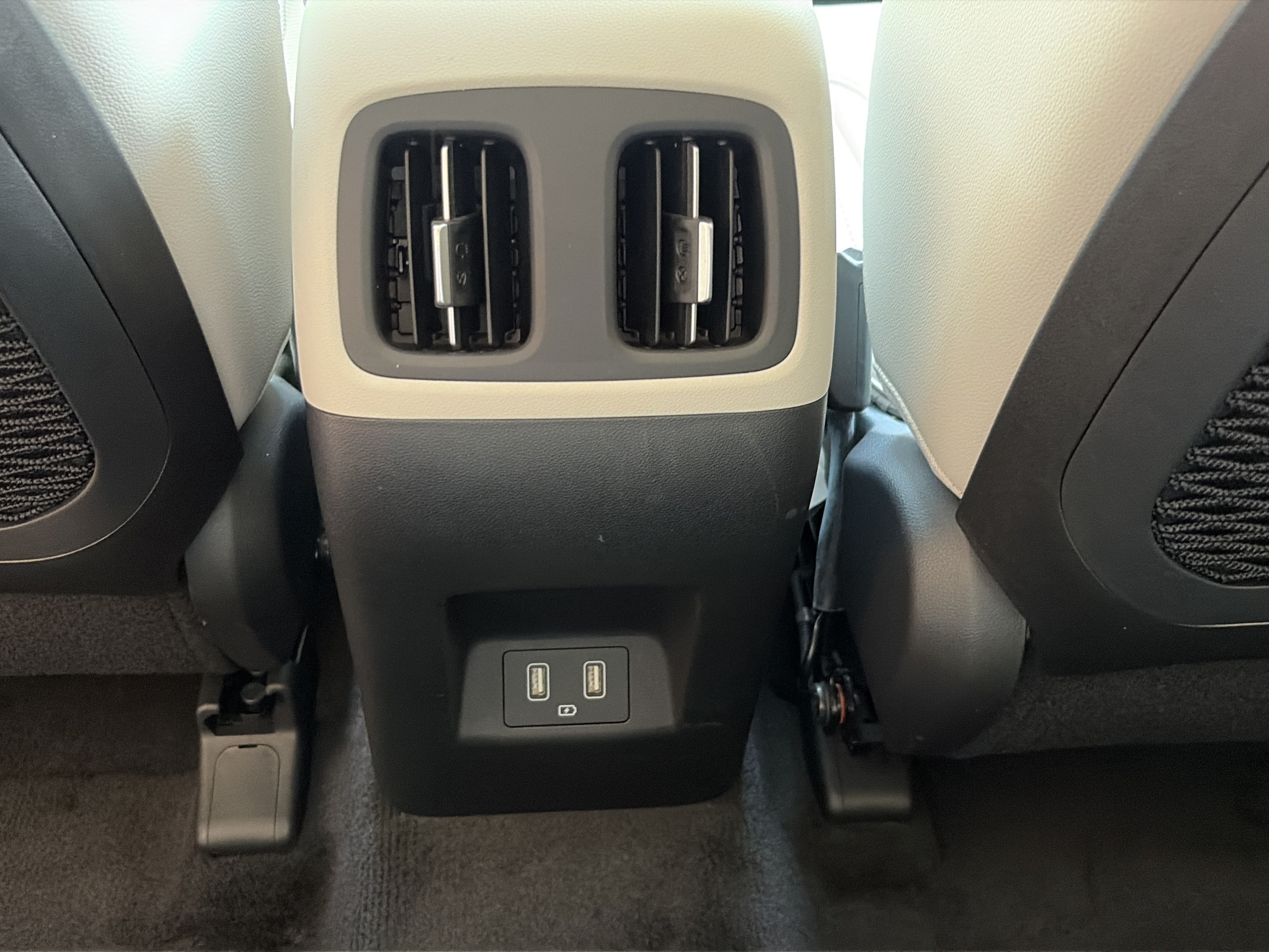 Certified 2022 Hyundai Tucson Limited AWD/4WD image 11