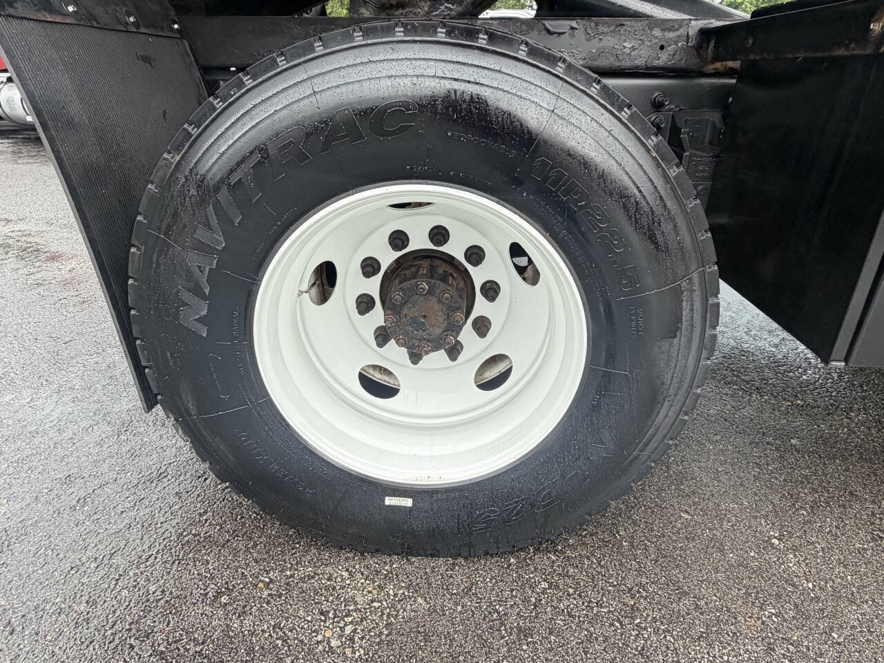 Used 2017 Ford F650 2WD SuperCab Super Duty image 55