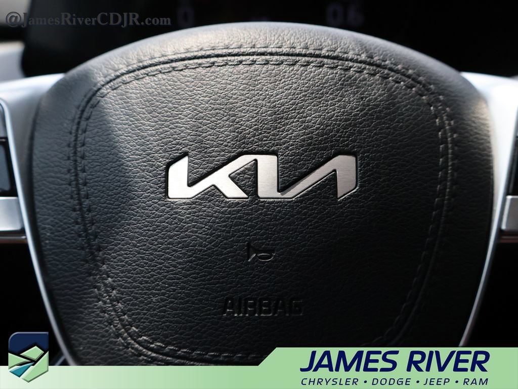 Used 2023 Kia Telluride S AWD/4WD image 26