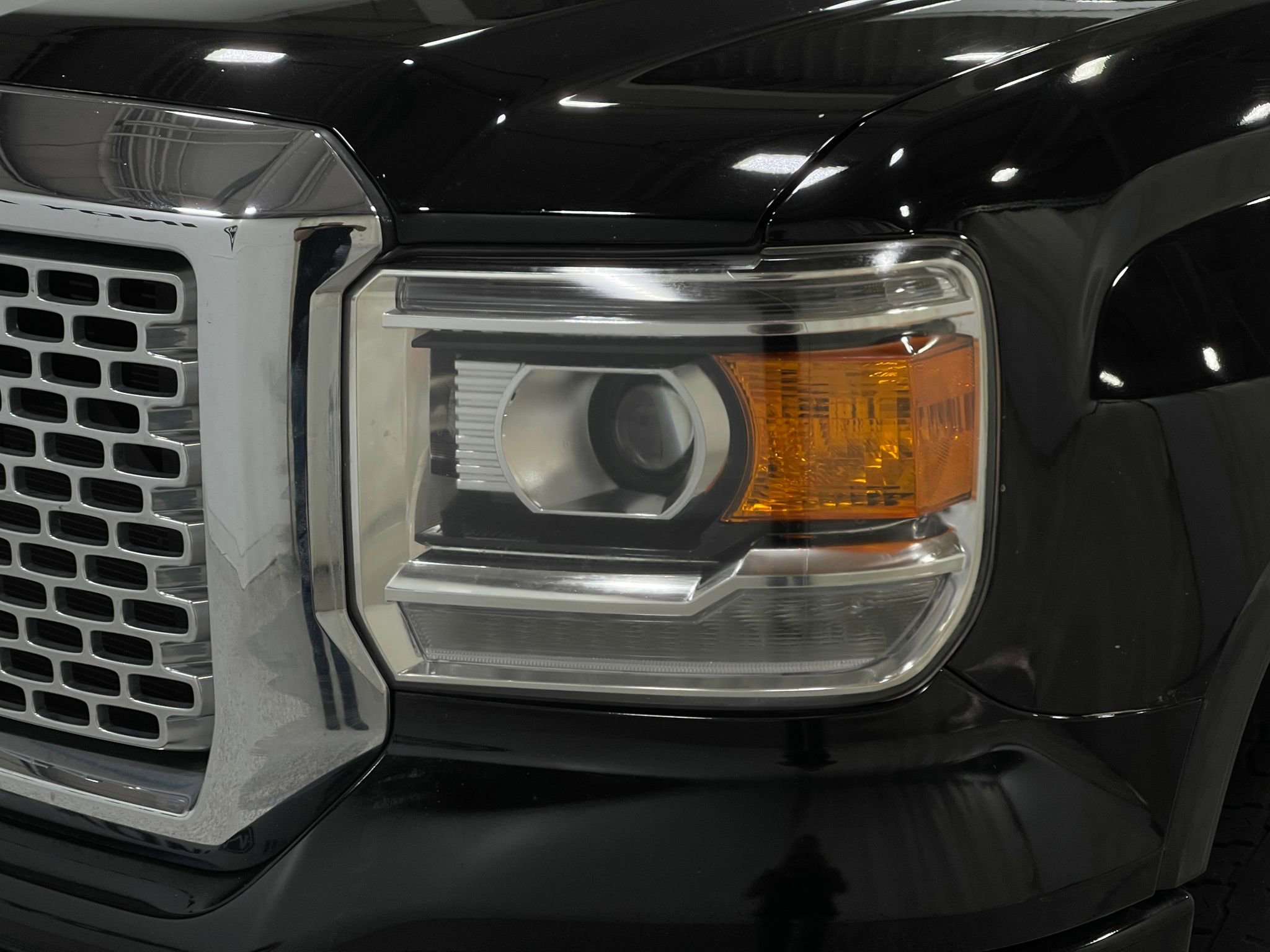 Used 2014 GMC Sierra 1500 Denali w/ Driver Alert Package image 32