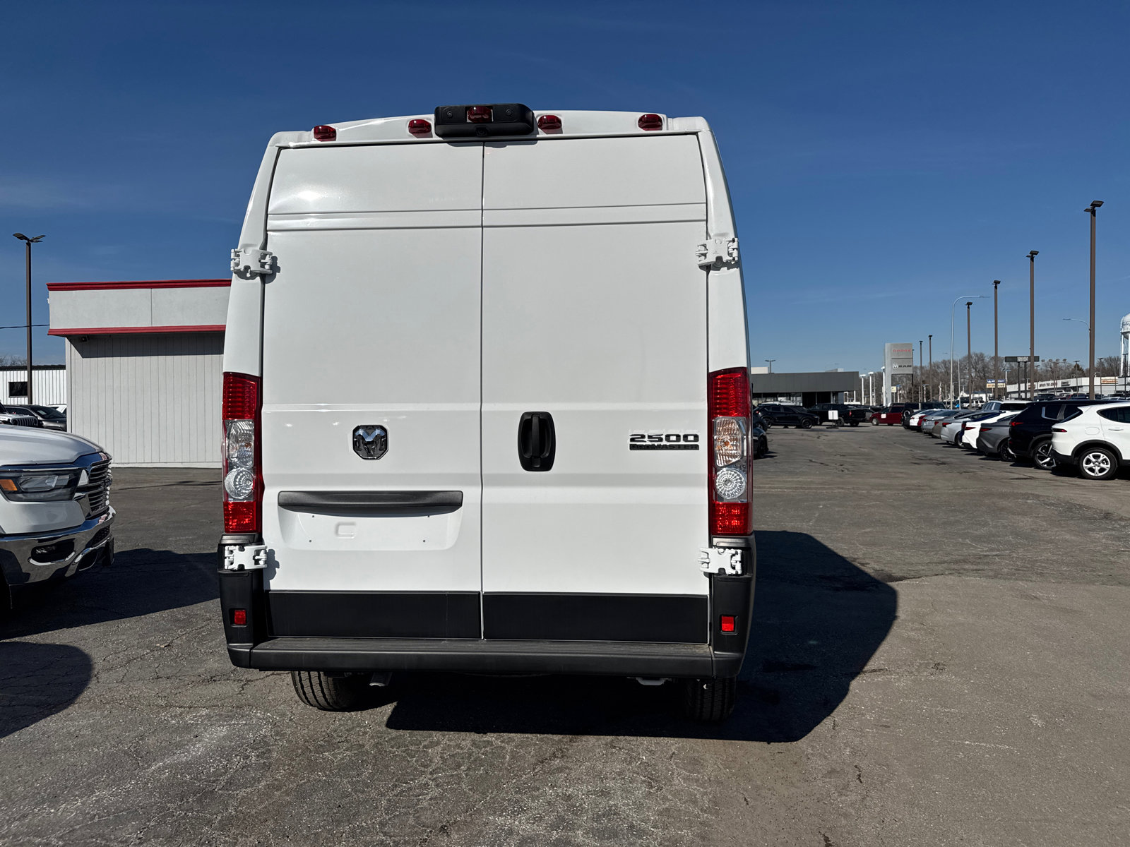 Used 2025 RAM ProMaster 2500 w/ Convenience Group image 4