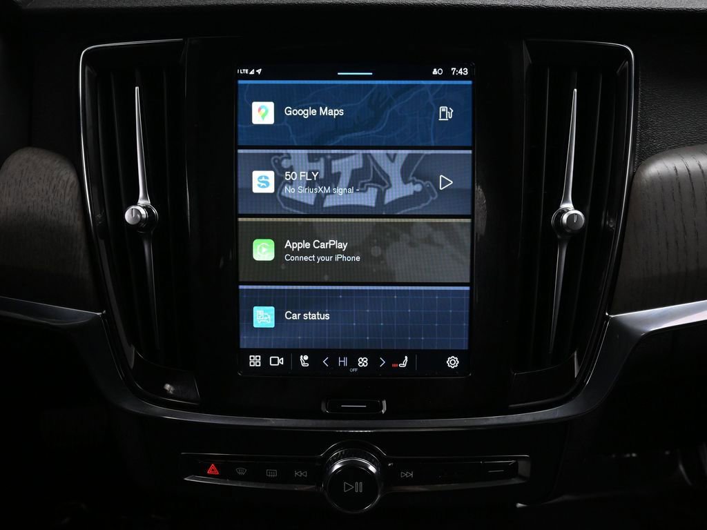 Used 2023 Volvo S90 B6 Plus image 26