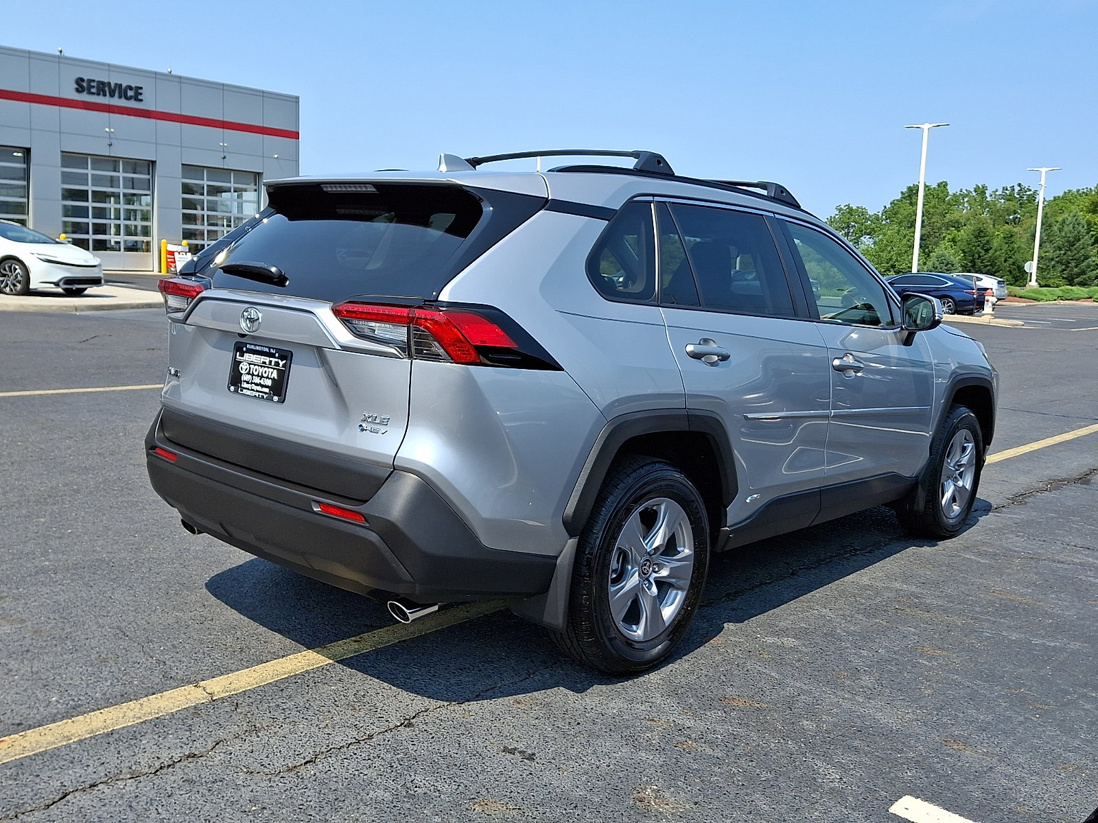 Used 2025 Toyota RAV4 XLE w/ Convenience Package AWD/4WD image 7