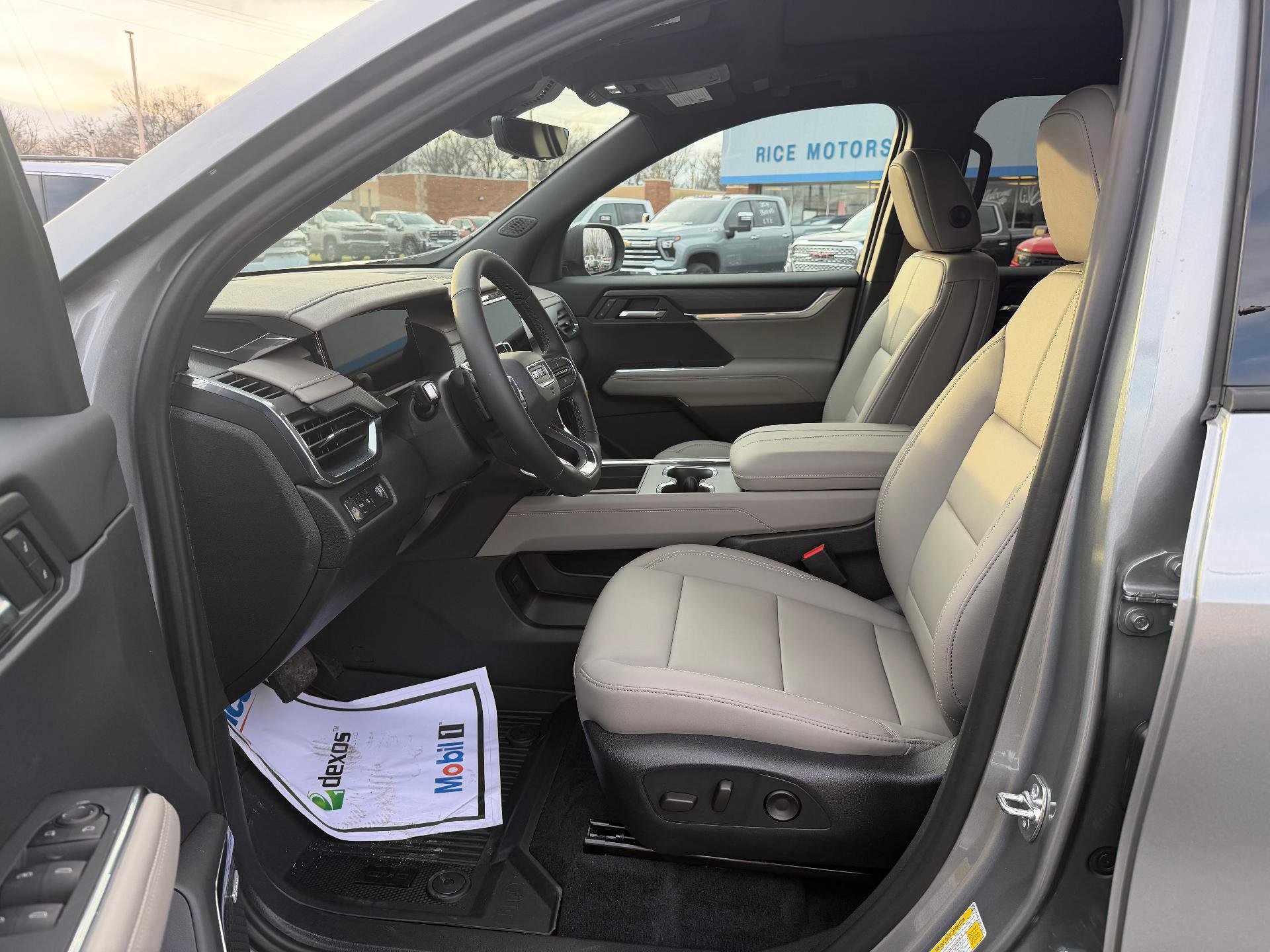 New 2026 GMC Acadia Elevation w/ Elevation Premium Package FWD image 10