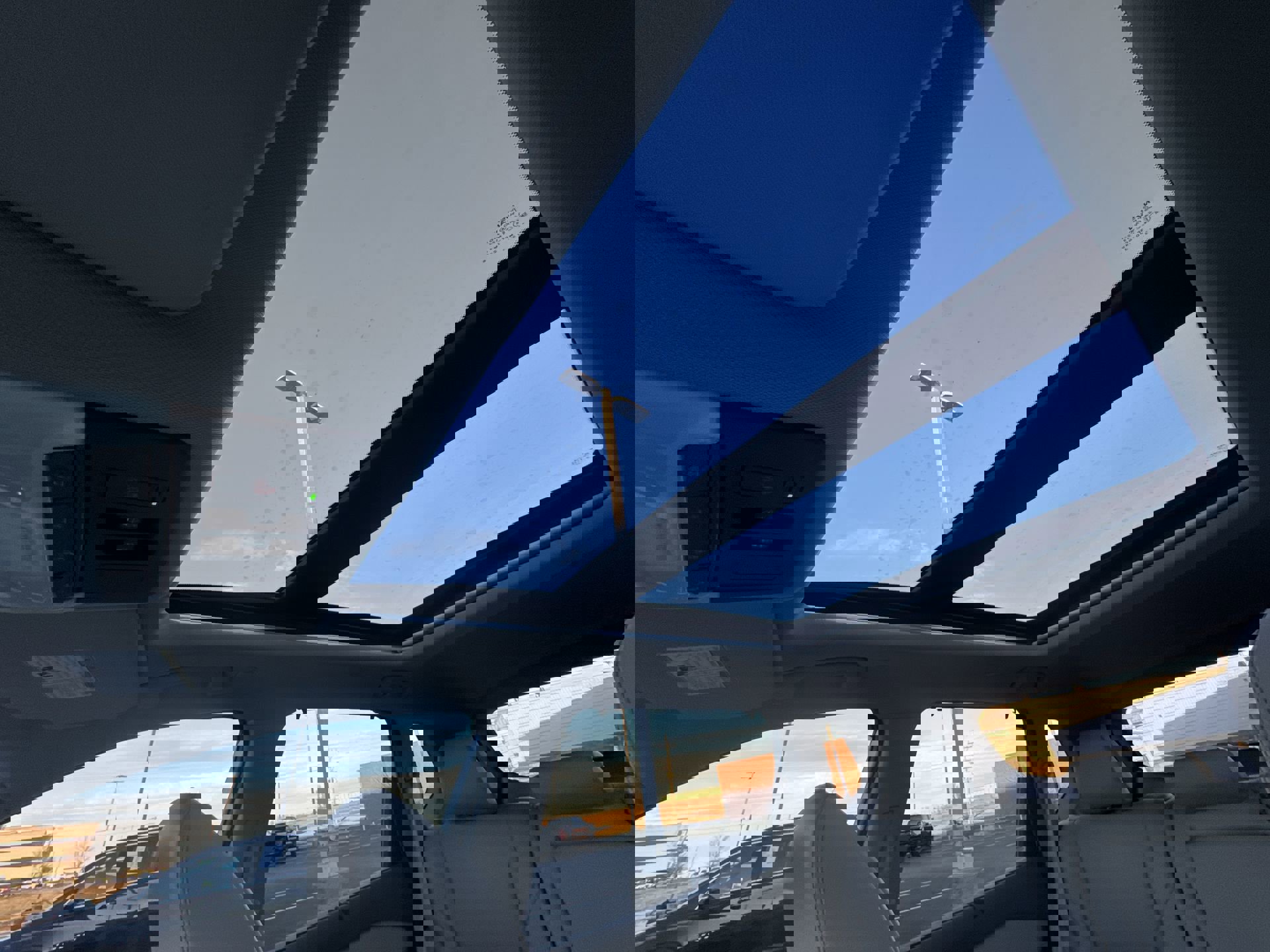 Used 2023 Nissan Rogue SL w/ SL Premium Package image 21