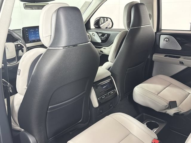 New 2026 Lincoln Aviator Reserve AWD/4WD image 17