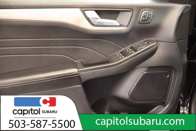 Used 2022 Ford Escape SEL w/ Technology Package FWD image 11
