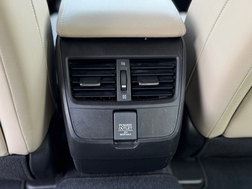 Used 2018 Honda Clarity Touring image 8