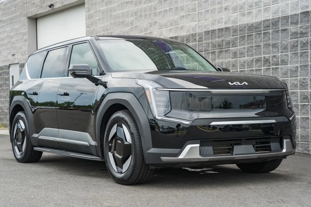 Used 2026 Kia EV9 Light RWD image 2