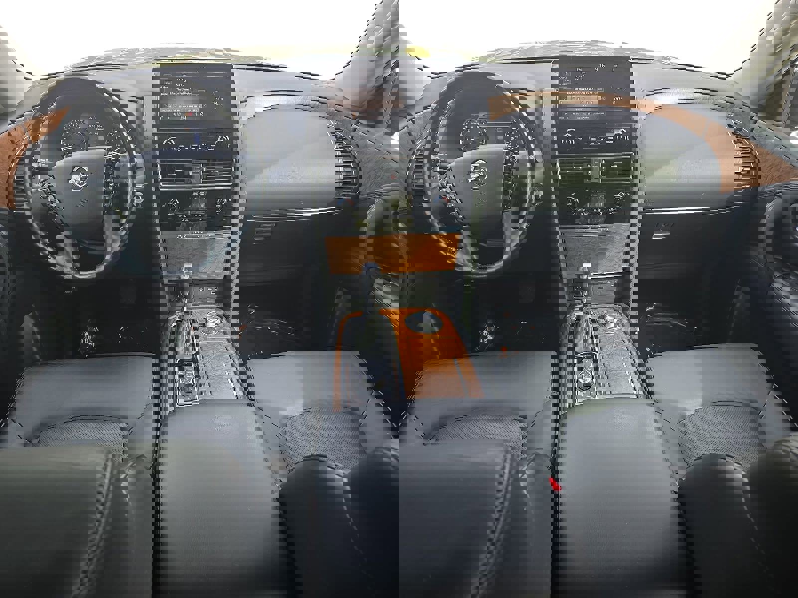 Used 2021 Nissan Armada SL w/ Captain's Chairs Package AWD/4WD image 9