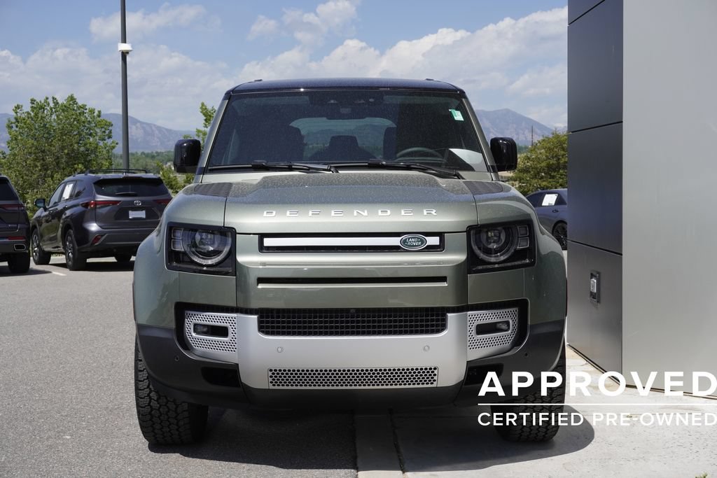 Used 2025 Land Rover Defender 110 S AWD/4WD image 5