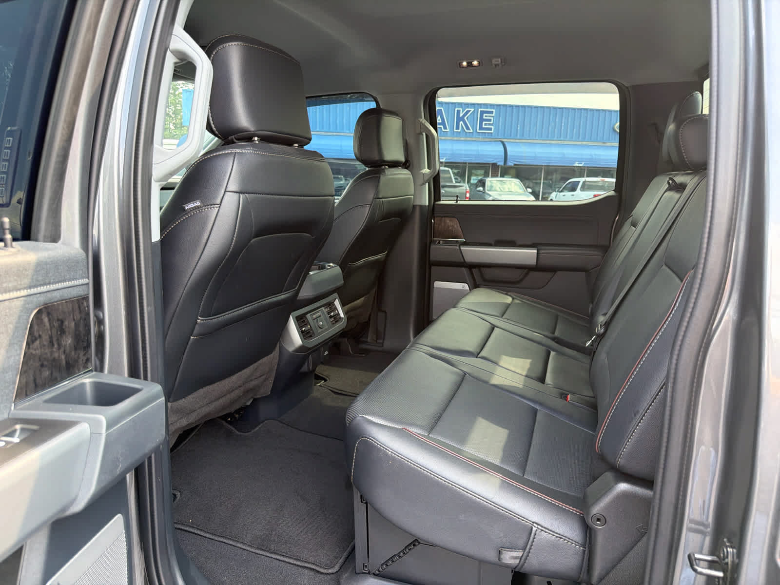 Used 2023 Ford F250 Lariat AWD/4WD image 12