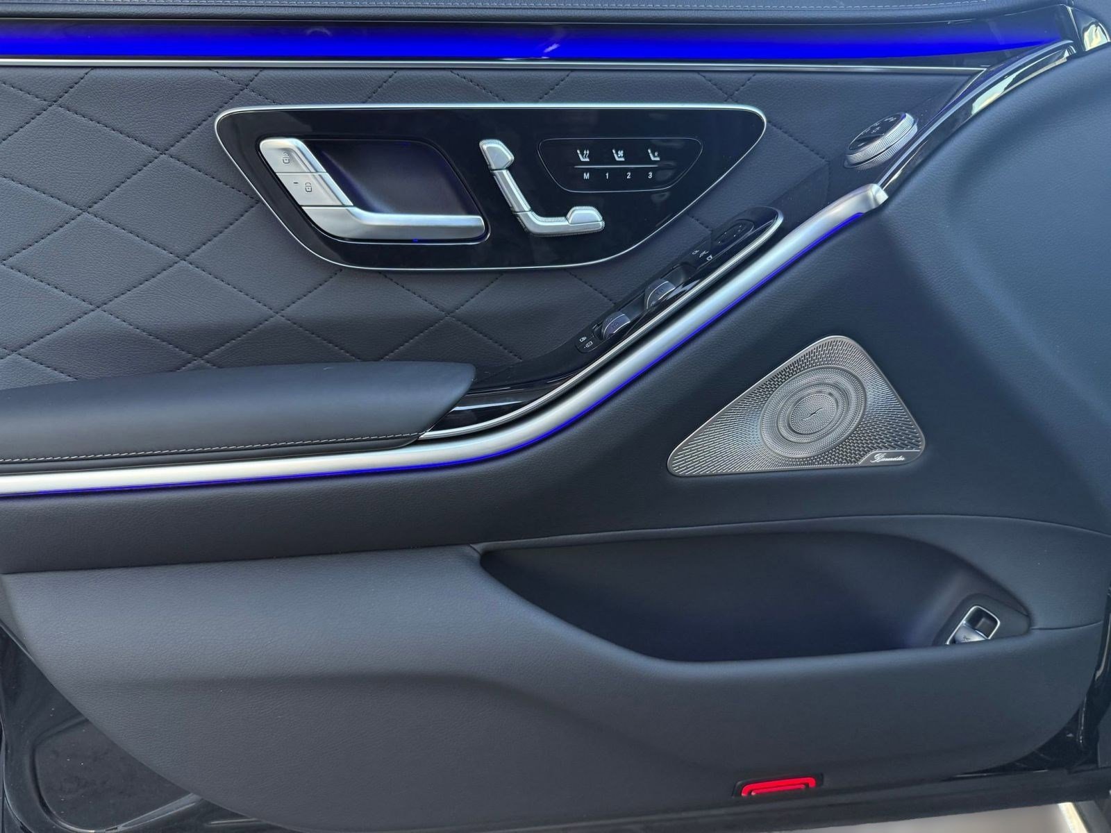 New 2026 Mercedes-Benz S 580e 4MATIC Sedan image 10