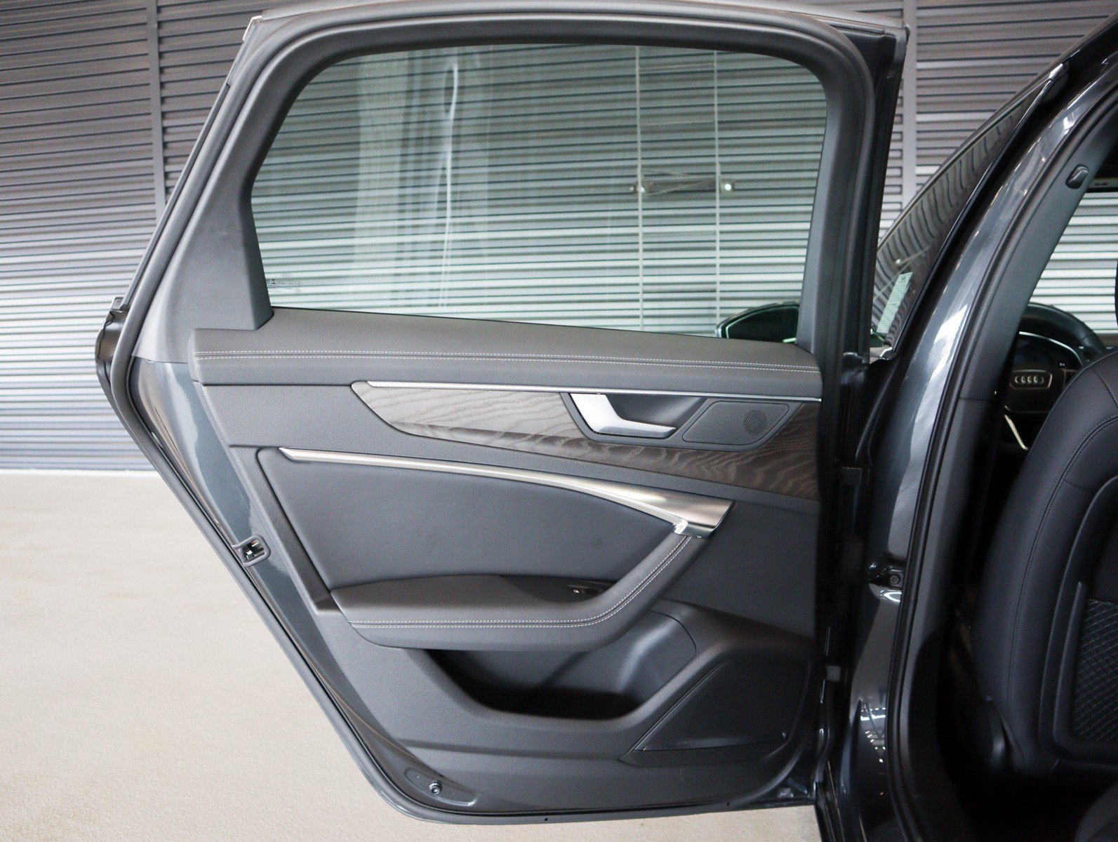 Used 2022 Audi A6 Premium Plus image 25