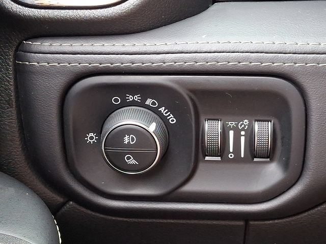 Used 2025 RAM 3500 Limited AWD/4WD image 30