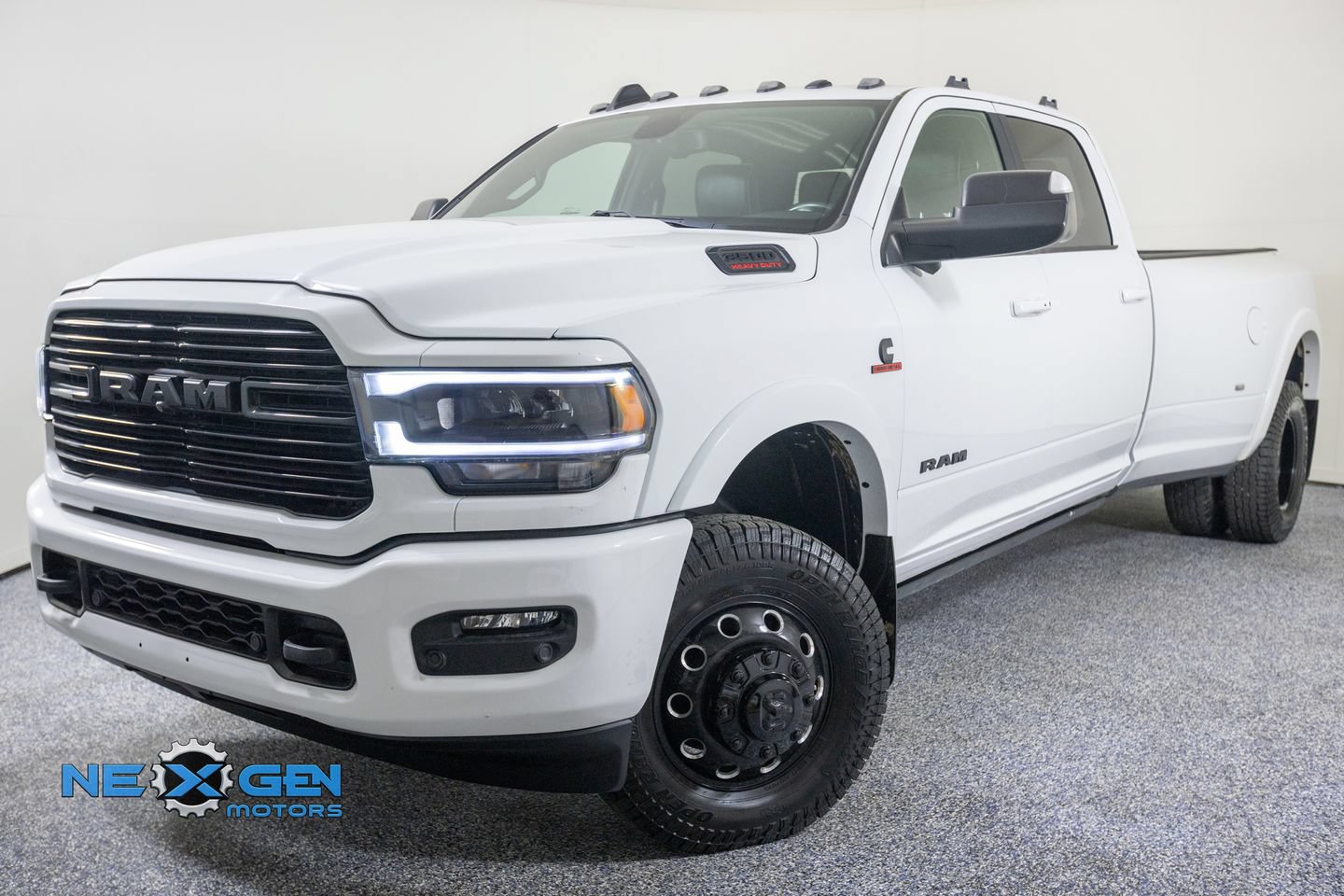 Used 2021 RAM 3500 Laramie AWD/4WD image 3