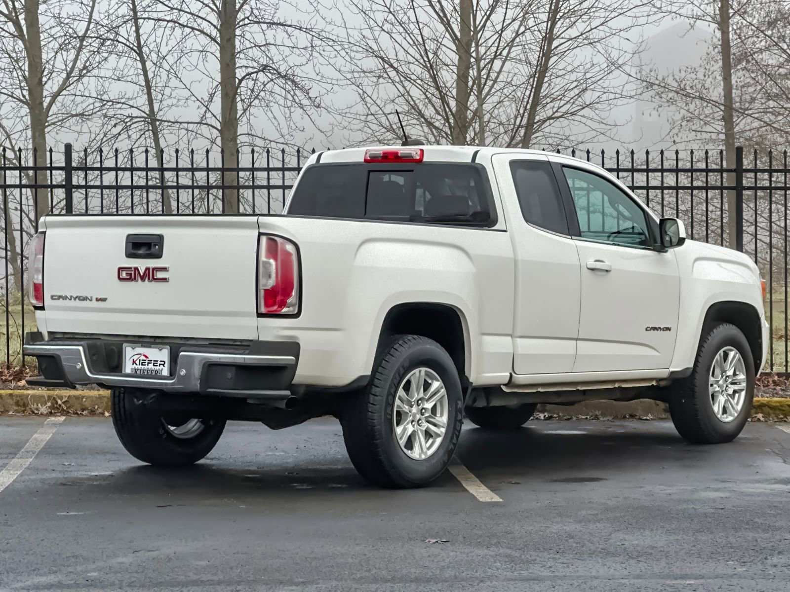 Used 2020 GMC Canyon SLE w/ Driver Alert Package image 4