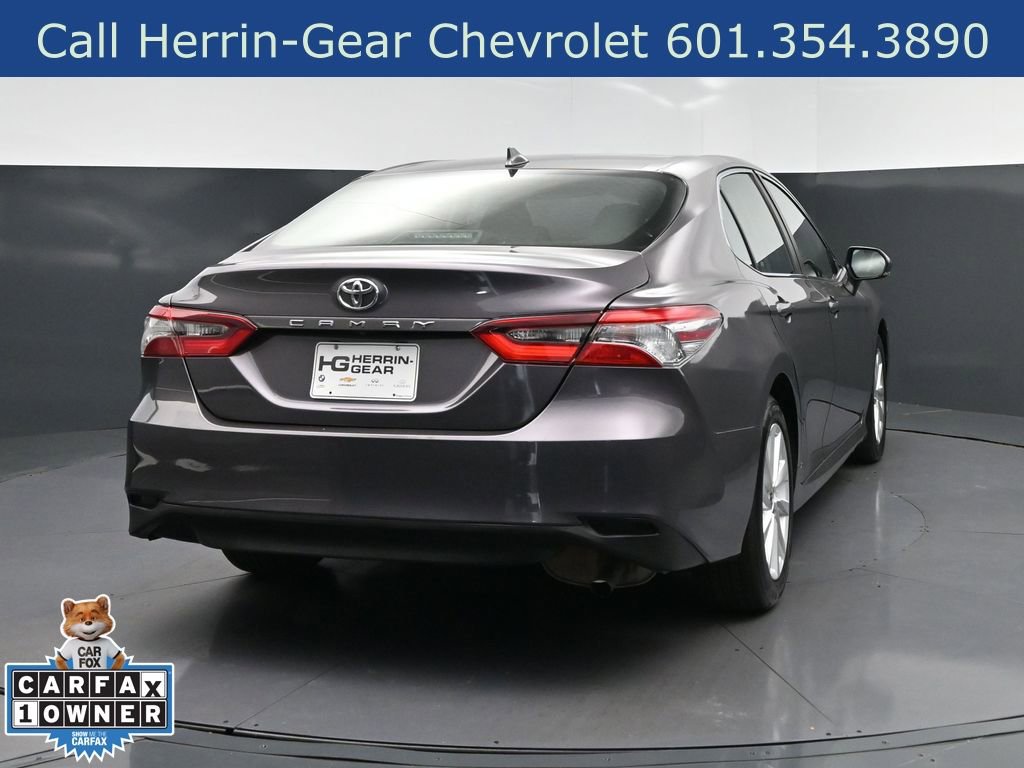 Used 2023 Toyota Camry LE image 7