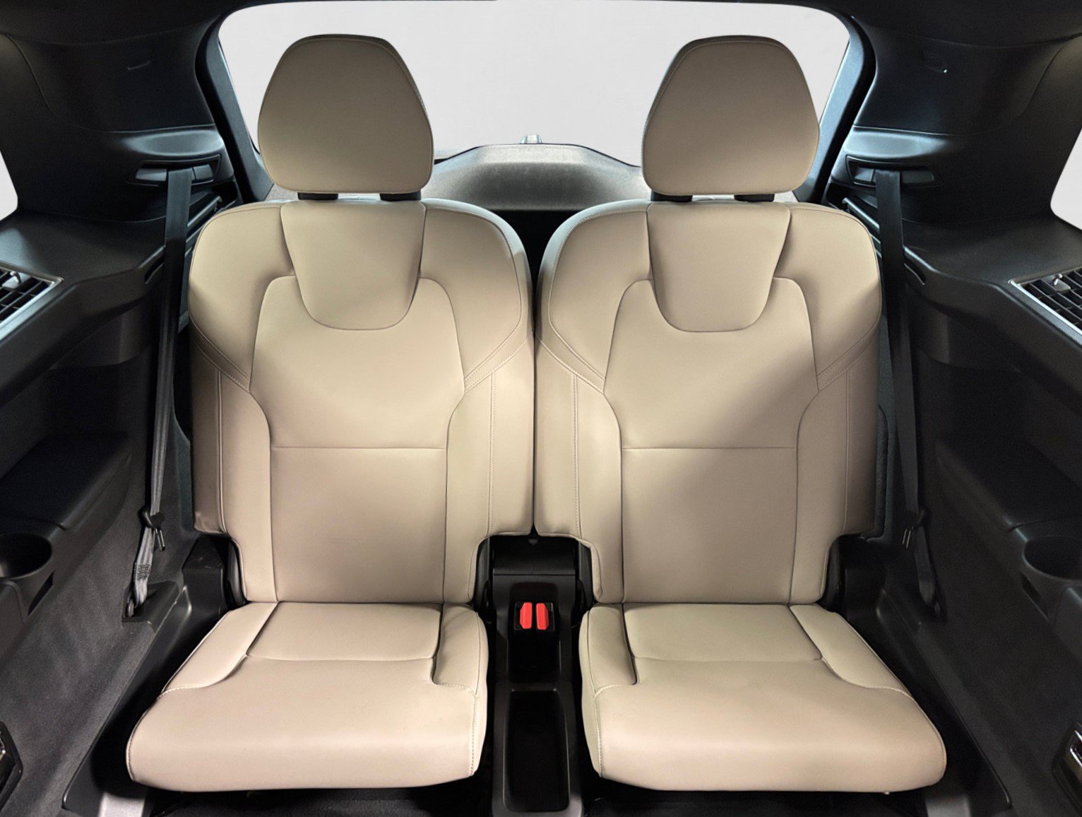 Used 2026 Volvo XC90 B6 Plus AWD/4WD image 29