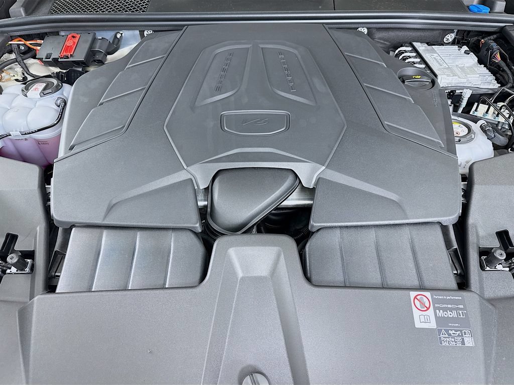 New 2026 Porsche Cayenne E-Hybrid Coupe AWD/4WD image 35