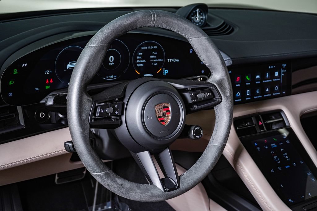 Certified 2023 Porsche Taycan GTS AWD/4WD image 18