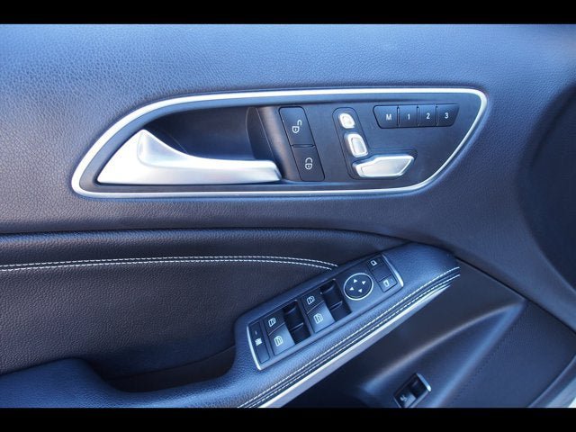 Used 2019 Mercedes-Benz GLA 250 4MATIC image 21