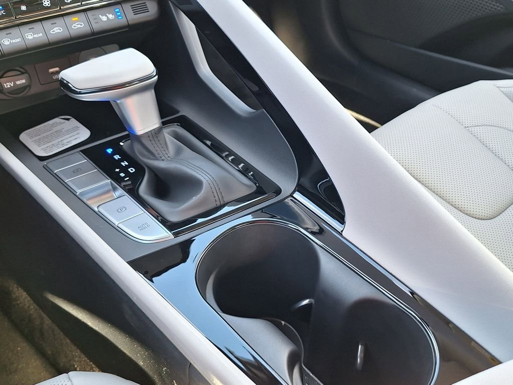 New 2026 Hyundai Elantra Limited image 18