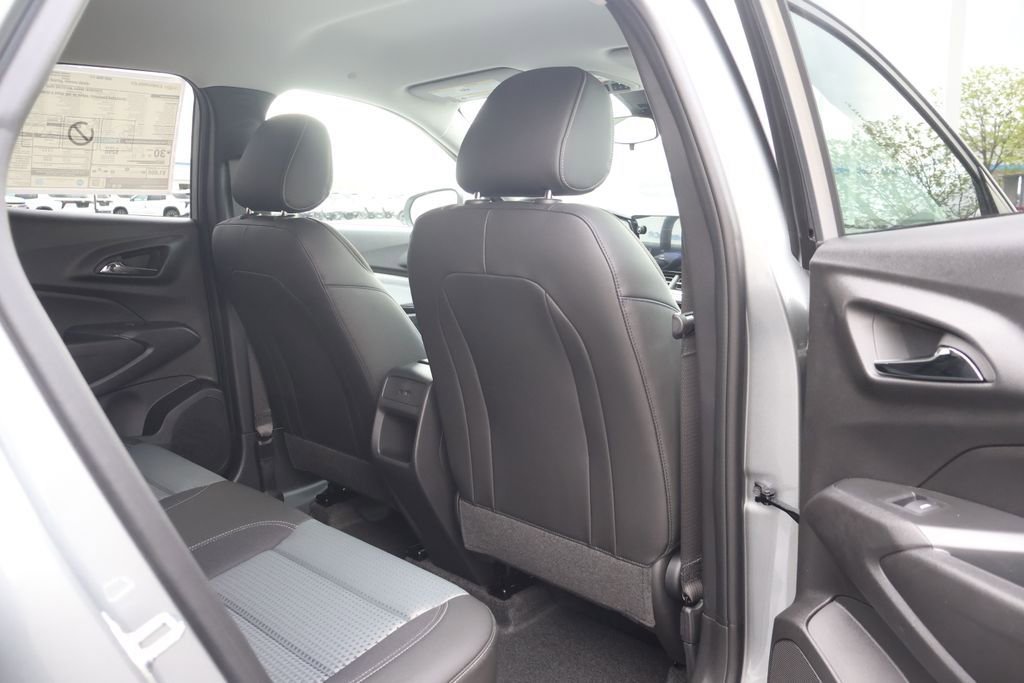 New 2026 Chevrolet Trax LT w/ Driver Confidence Package FWD image 39