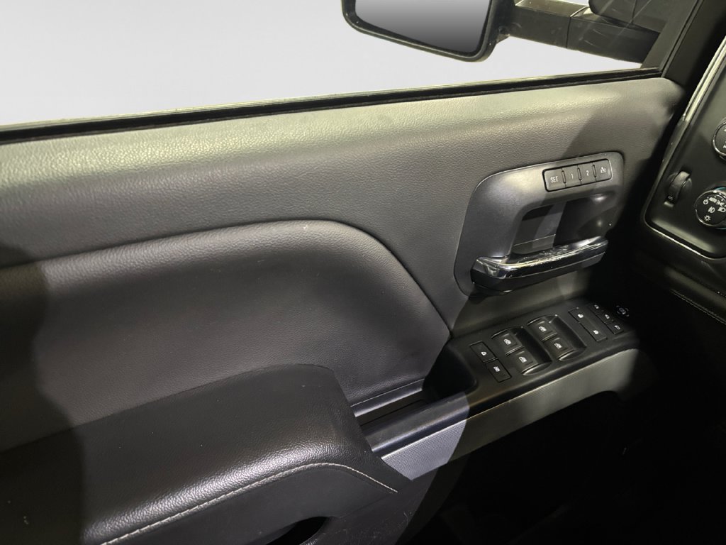 Used 2019 Chevrolet Silverado 2500 LTZ w/ Duramax Plus Package AWD/4WD image 17