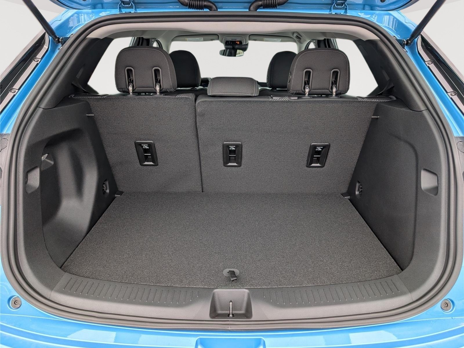 New 2027 Chevrolet Bolt LT FWD image 8