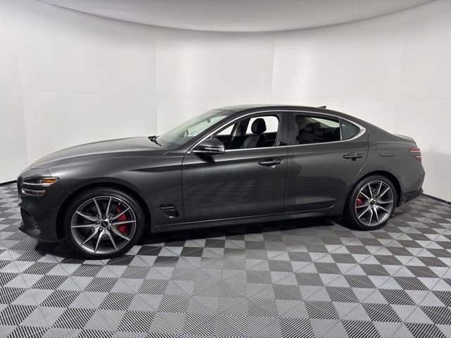 Used 2025 Genesis G70 2.5T image 3
