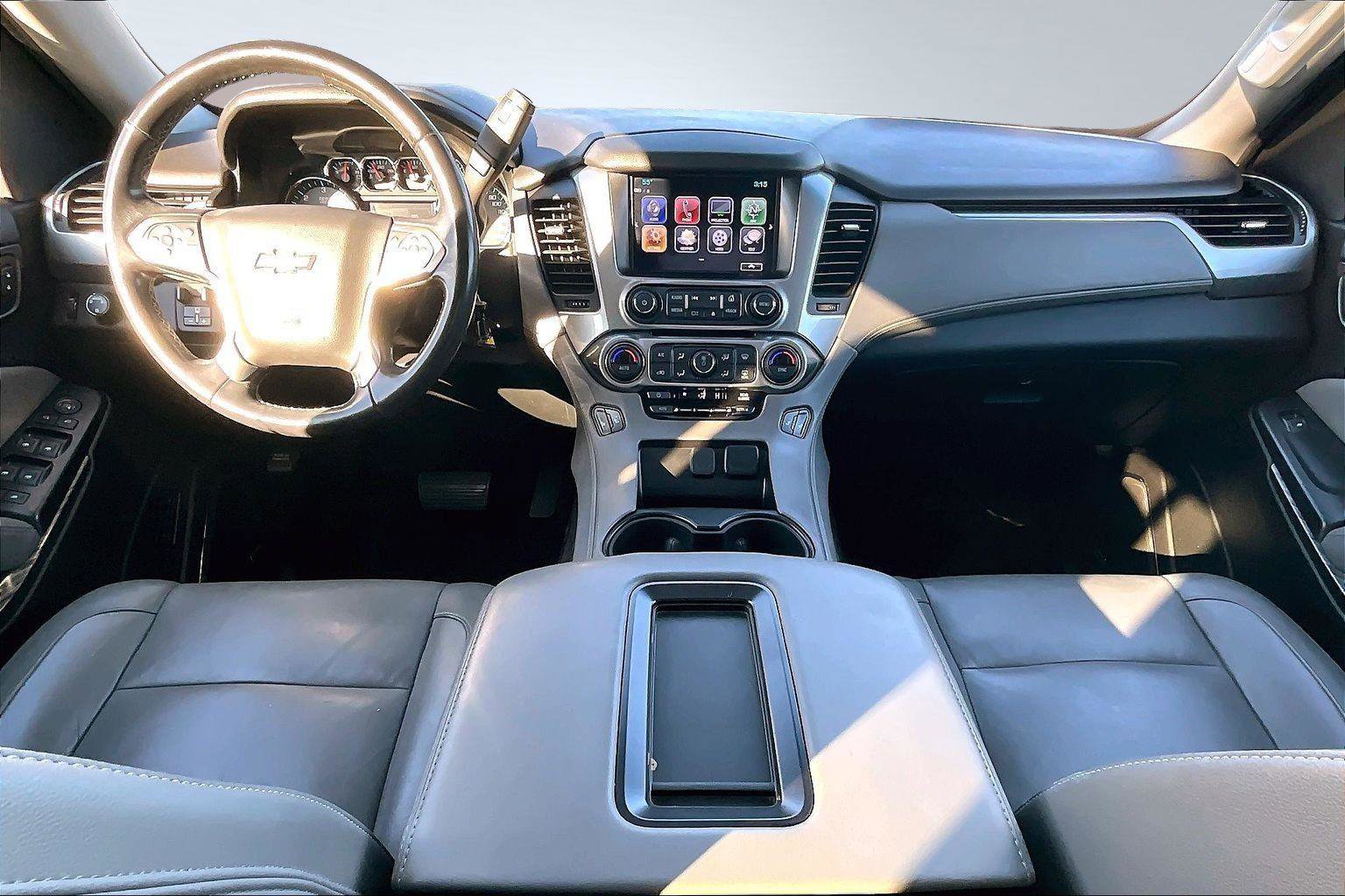 Used 2019 Chevrolet Suburban LT image 7