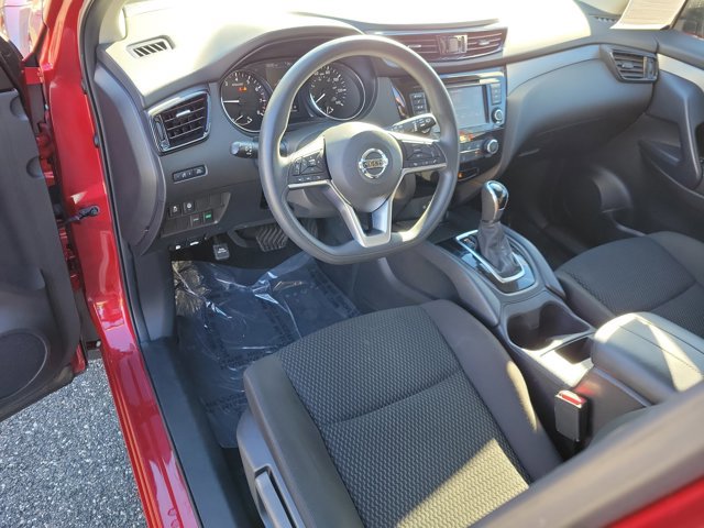 Used 2021 Nissan Rogue Sport S image 18