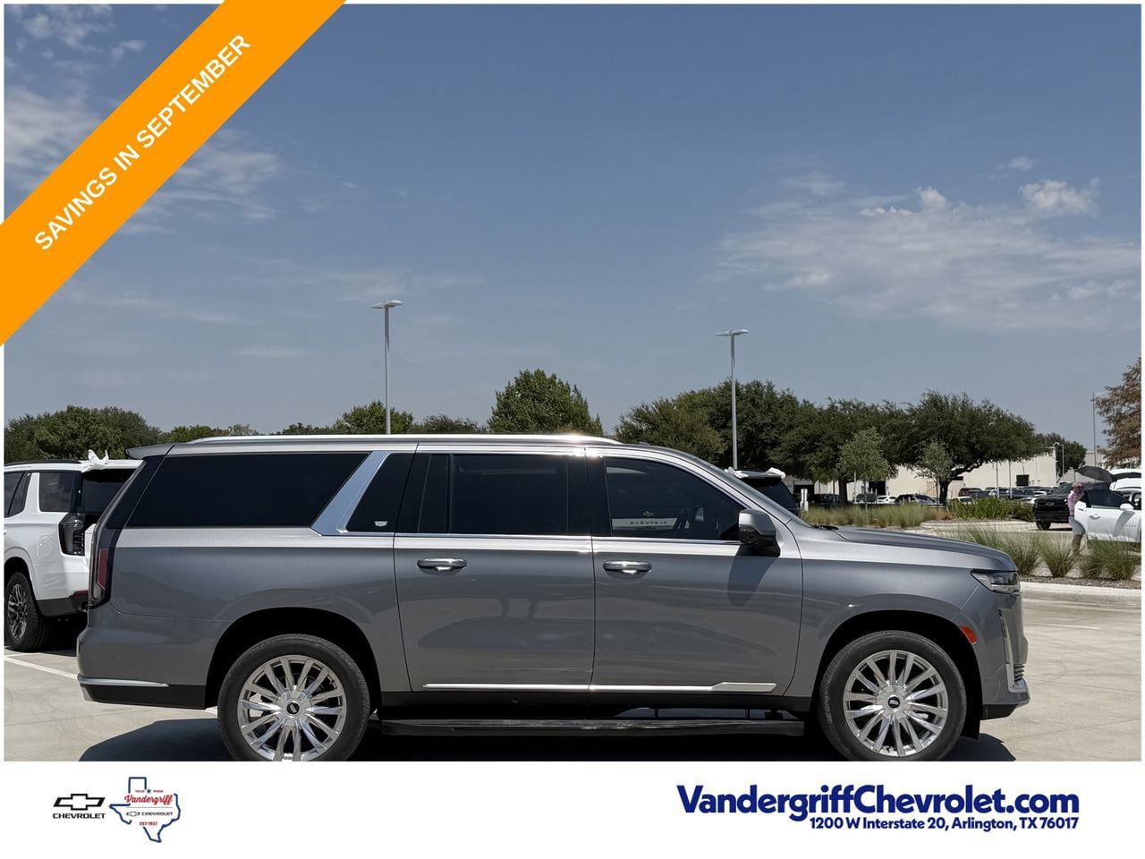 Used 2021 Cadillac Escalade ESV Premium Luxury AWD/4WD image 3