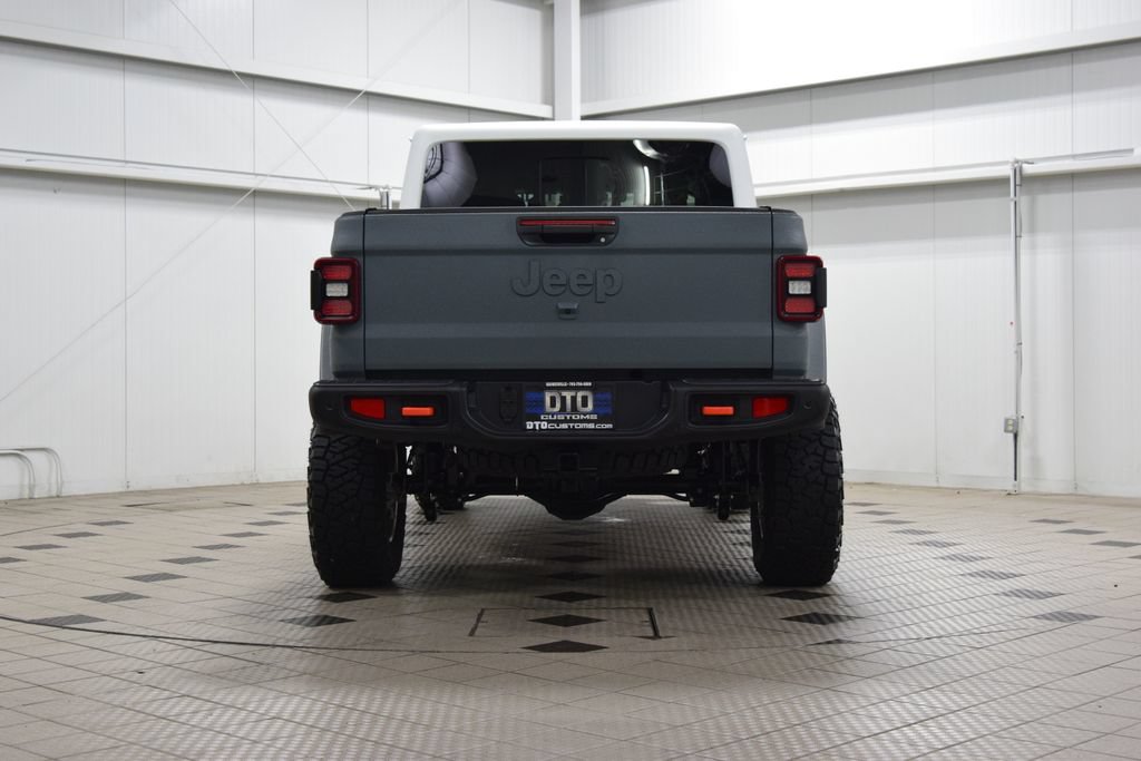 Used 2026 Jeep Gladiator Mojave AWD/4WD image 7