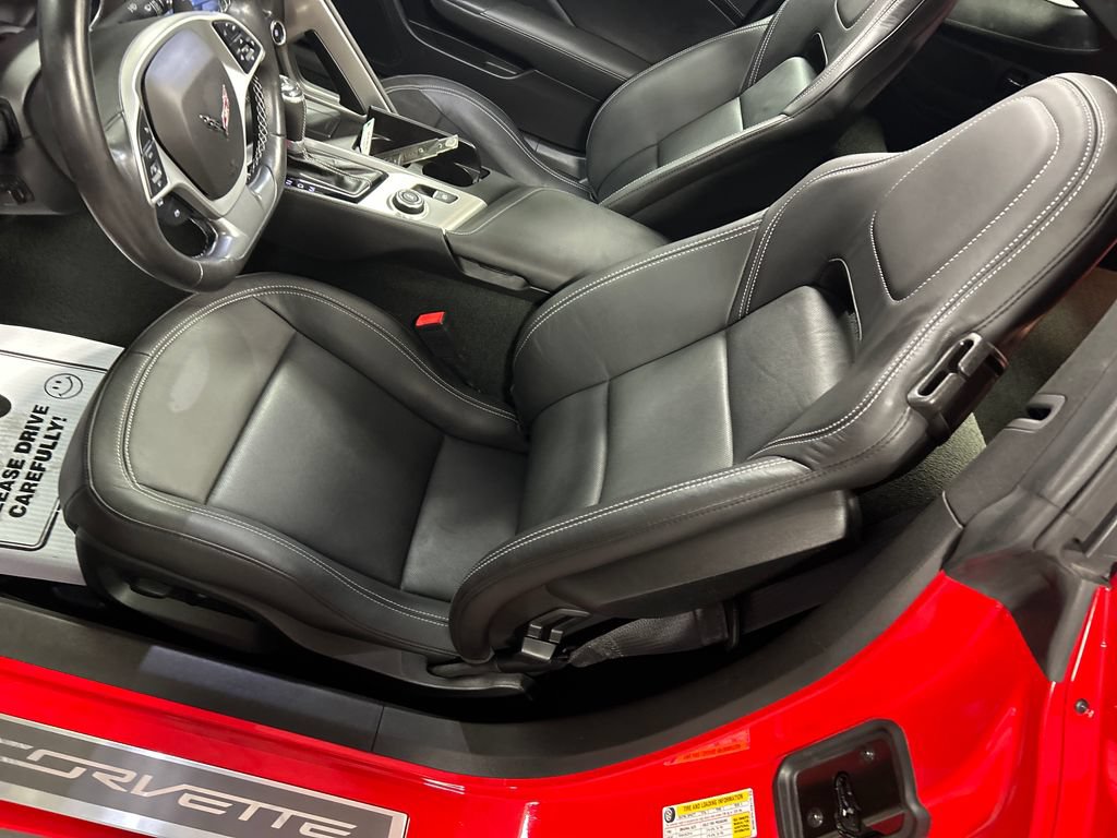 Used 2018 Chevrolet Corvette Stingray Coupe w/ 1LT RWD image 10