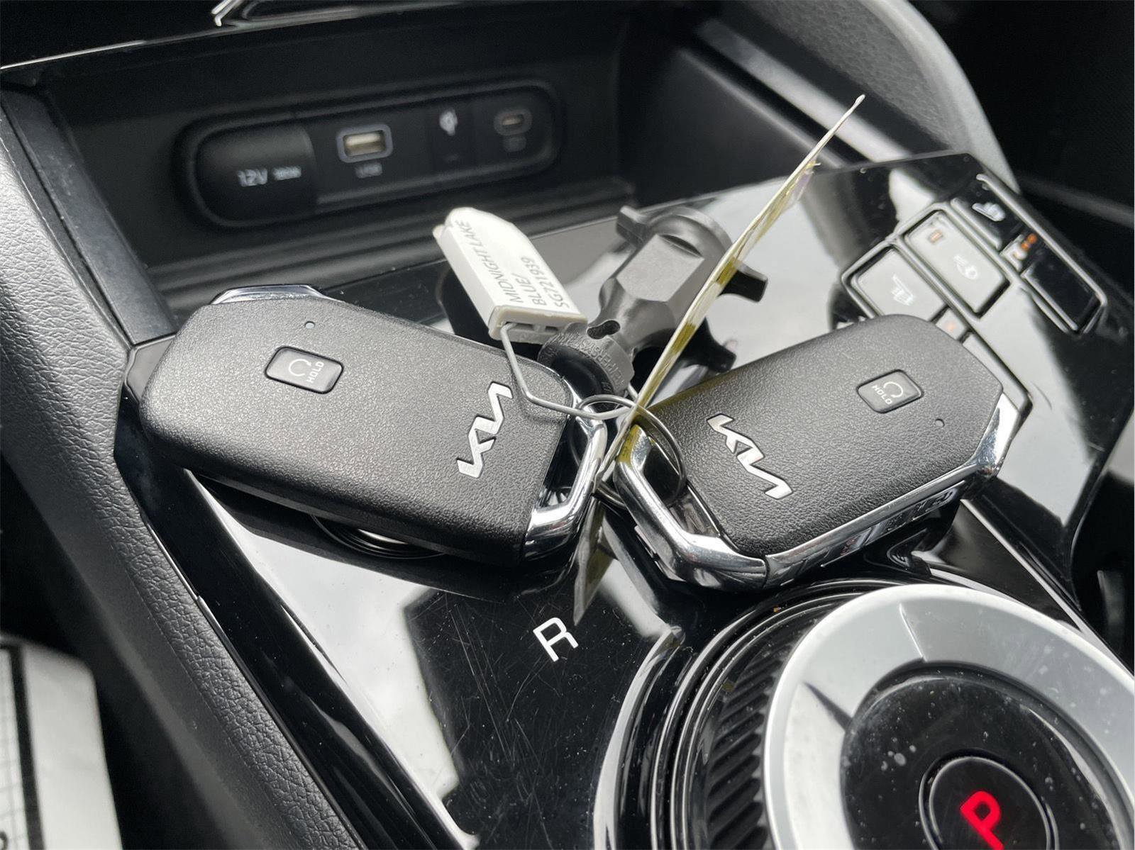 Used 2023 Kia Sportage EX w/ EX Premium Package image 33