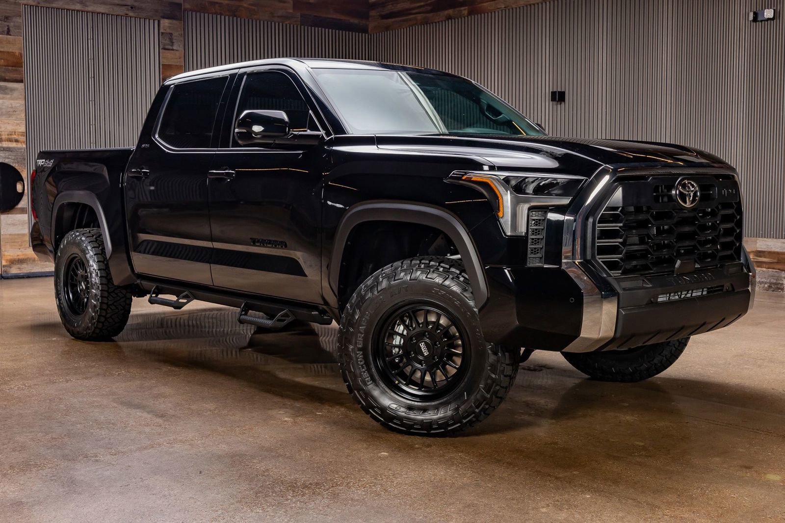 Used 2025 Toyota Tundra SR5 image 1